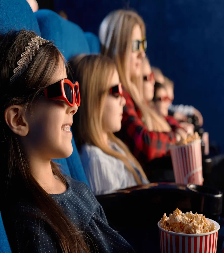 A qué edad puede ir un niño al cine